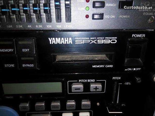 Processador de Efeitos YAMAHA SPX990