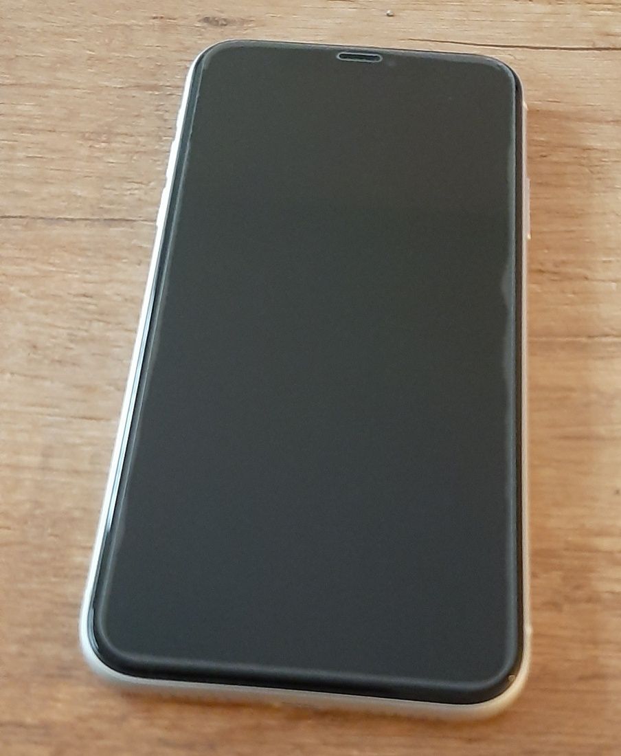 iPhone 11 128 etui i szkło