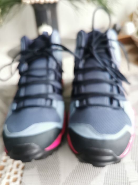 Nowe damskie buty Adidas