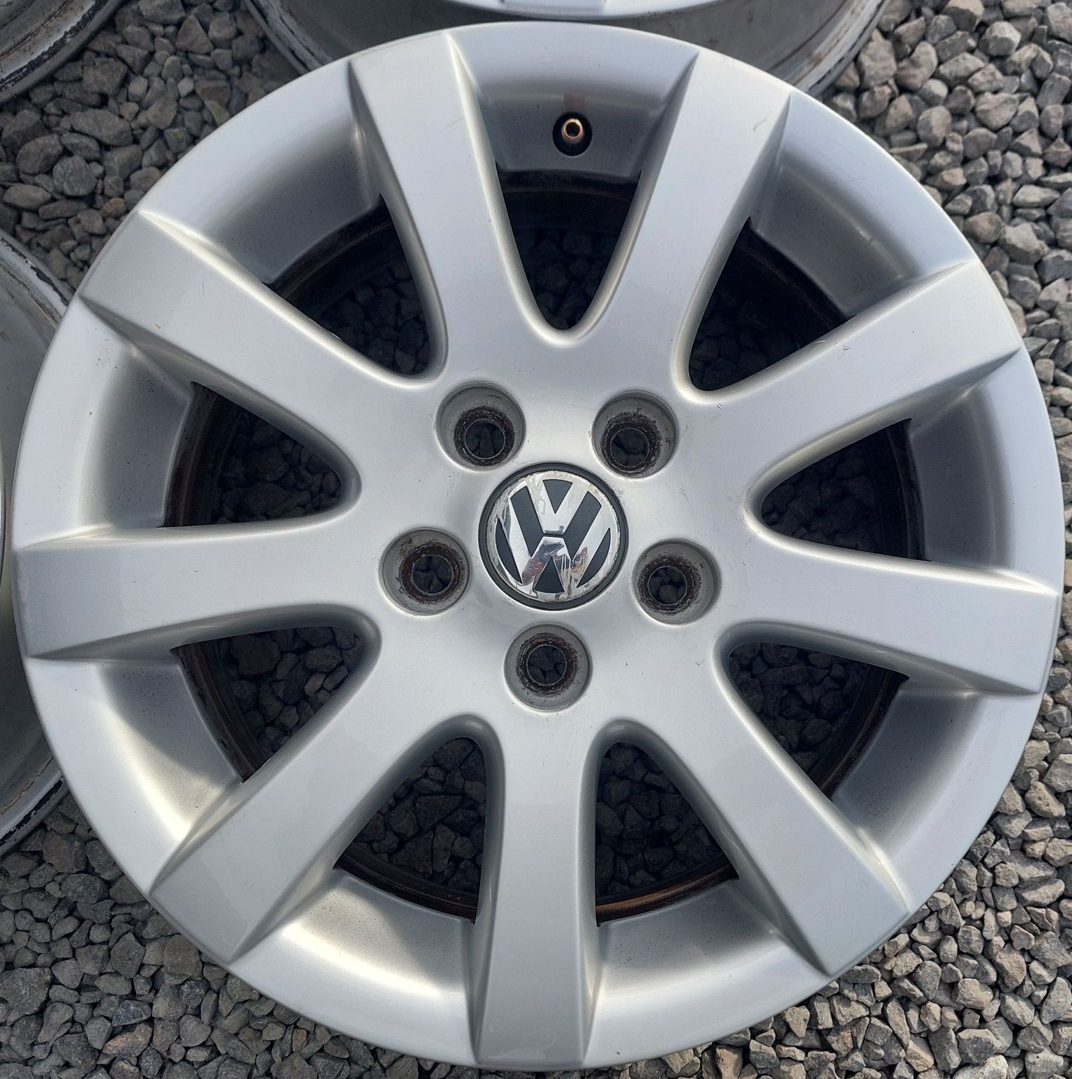 5 100 R14 Volkswagen Golf Polo Bora