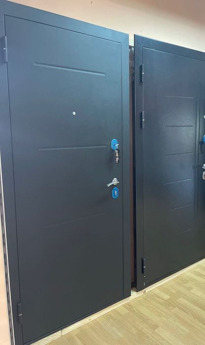 Продається бізнес- магазин дверей, вікон та підлоги!