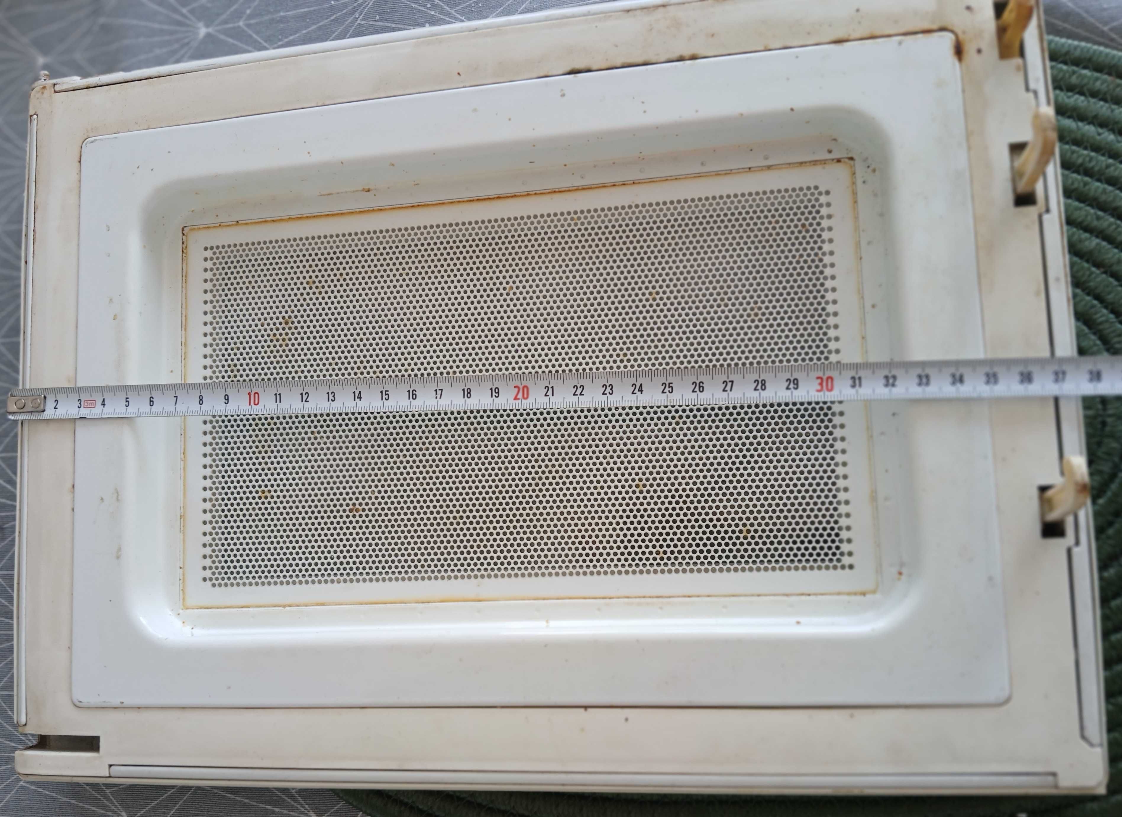 Tuning komputera okno rewizyjne dziurkowane blacha