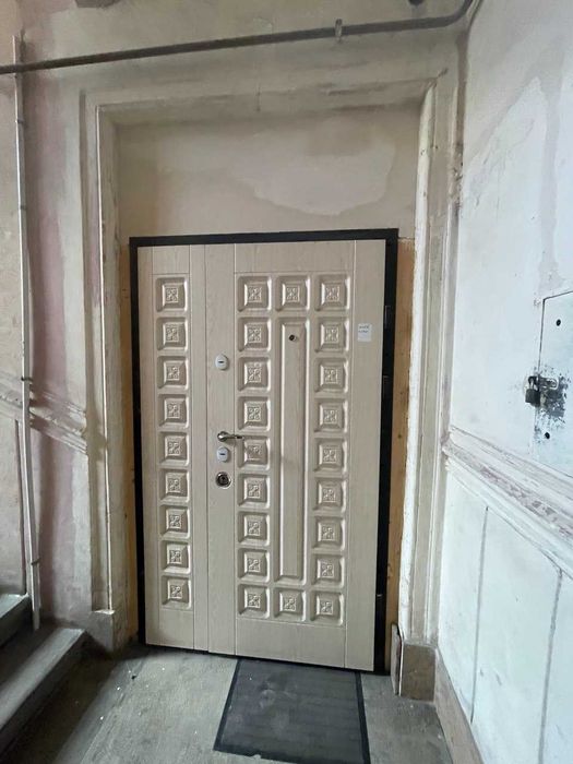 Продається 3-х кімнатна квартира в центрі