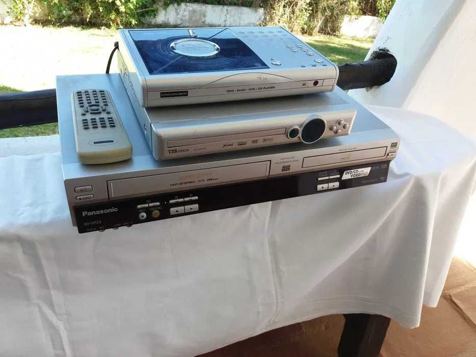 rádios despertadores auscultadores máquina fotográfica leitores DVD