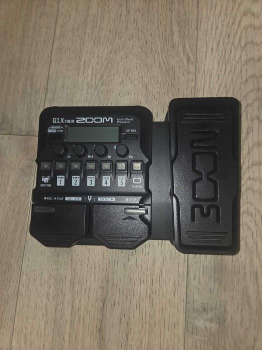 Multiefekt Gitarowy Zoom G1x four