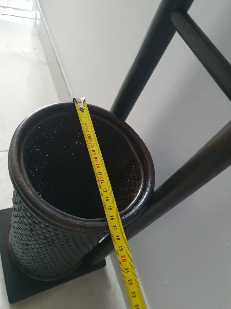 Stojak na papier toaletowy drewniano rattanowy