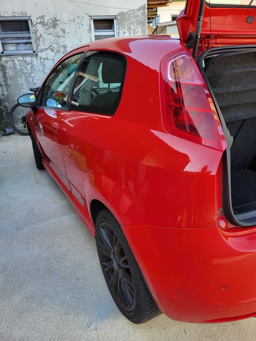 Vendo Fiat Punto 1.3 Multijet Diesel (avariado)