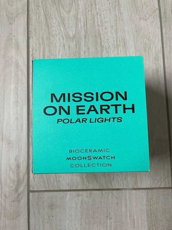 Omega x Swatch Earth SO33L103 Idealny dla miłośników szaro niebieskich