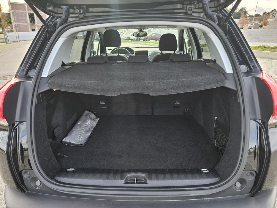 Peugeot 2008 1.6 HDI 83 000 KMS C/GPS 2016