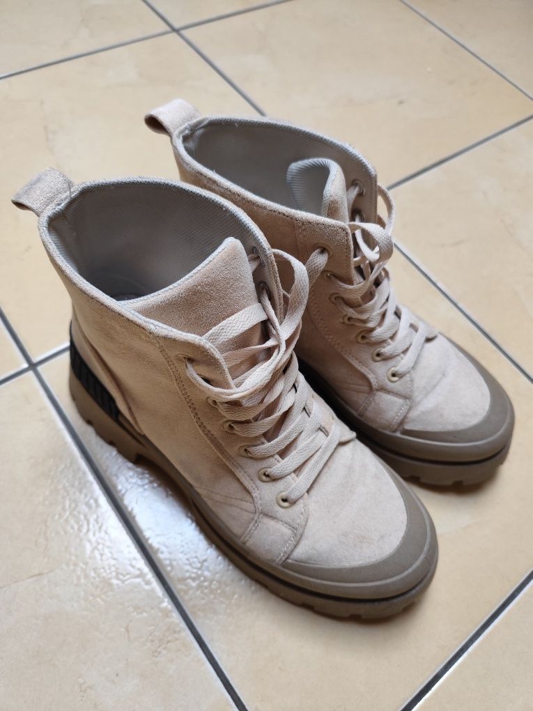 Buty botki DeeZee zamszowe zamsz beżowe wiosna 40 wkl. 26 cm