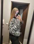 Gruby mięsisty sweter z wężowym wzorem L Gina Tricot  unikatowy wzór