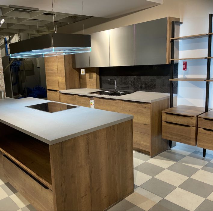 Meble kuchenne z umywalką i baterią