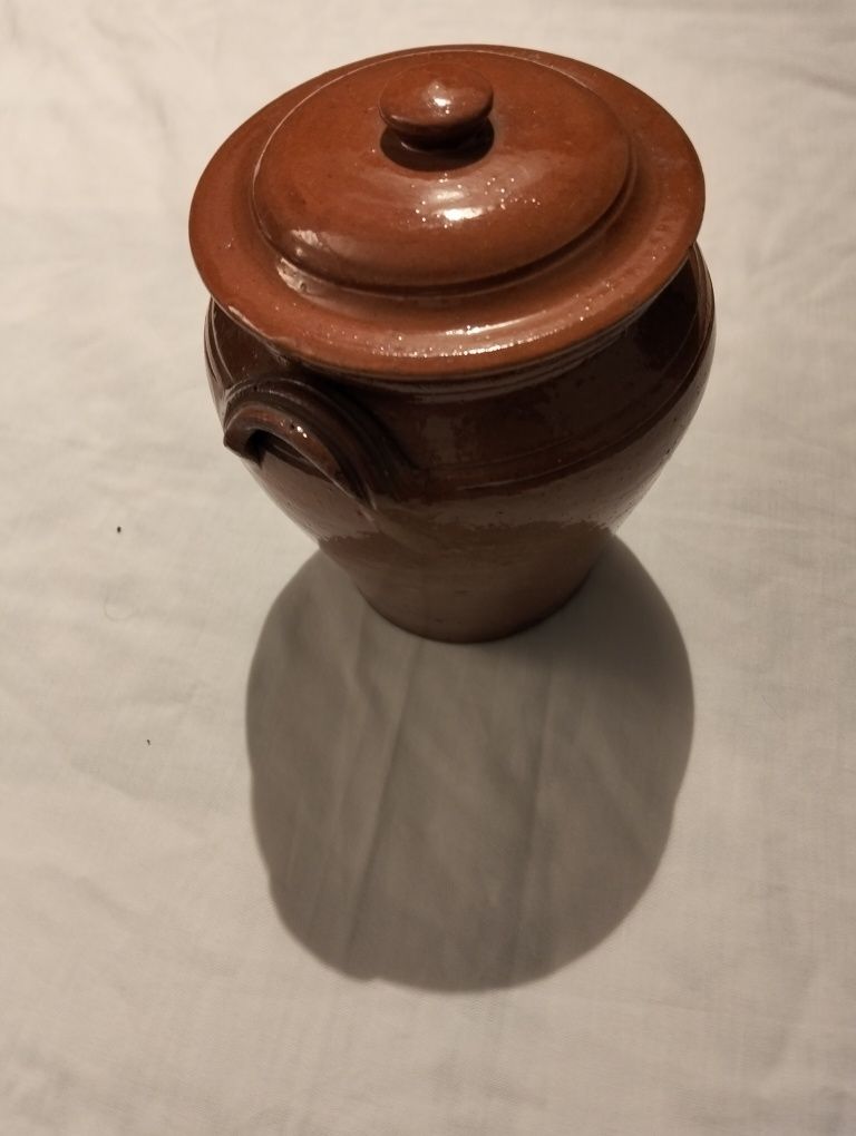 Pote muito antigo com marca