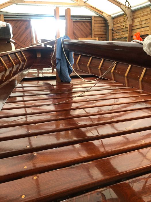 Piękna Żaglówka z Mahoniu (Włoska Produkcja, no.1 z 2002 r.)