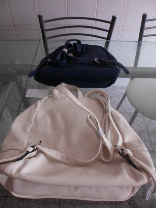 1 mochila nova com etiqueta para jovem