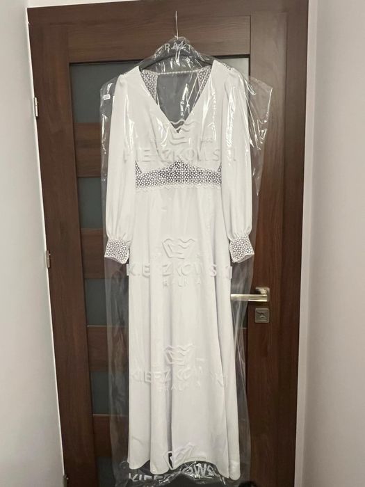 Suknia slubna kobieca