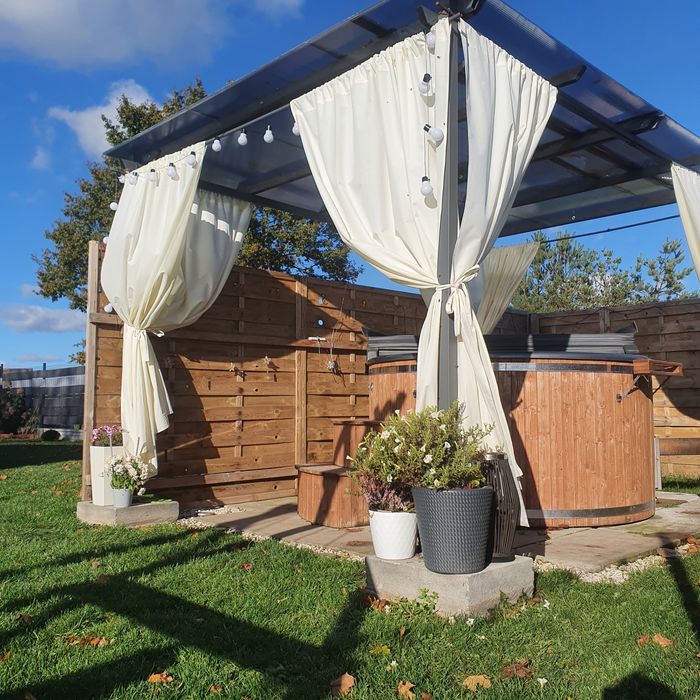 Domek letniskowy z Jacuzzi w okolicach Jeziora Bolesty