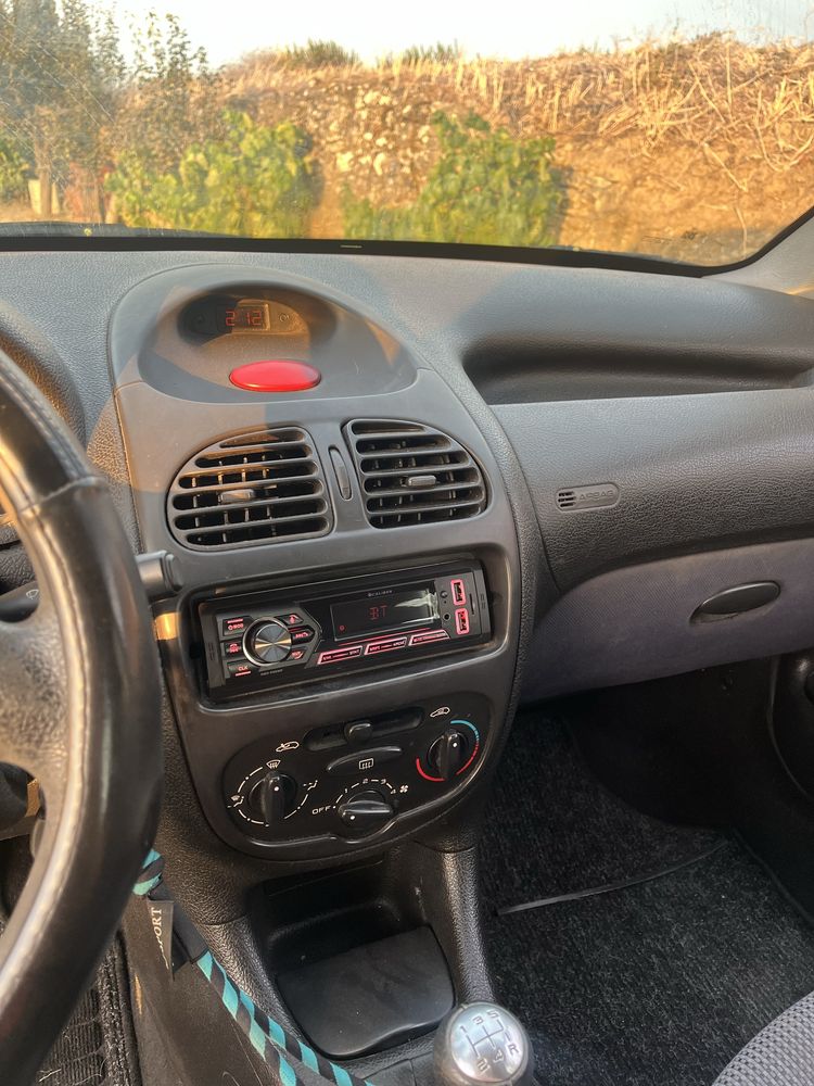 Peugeot 206 1.1