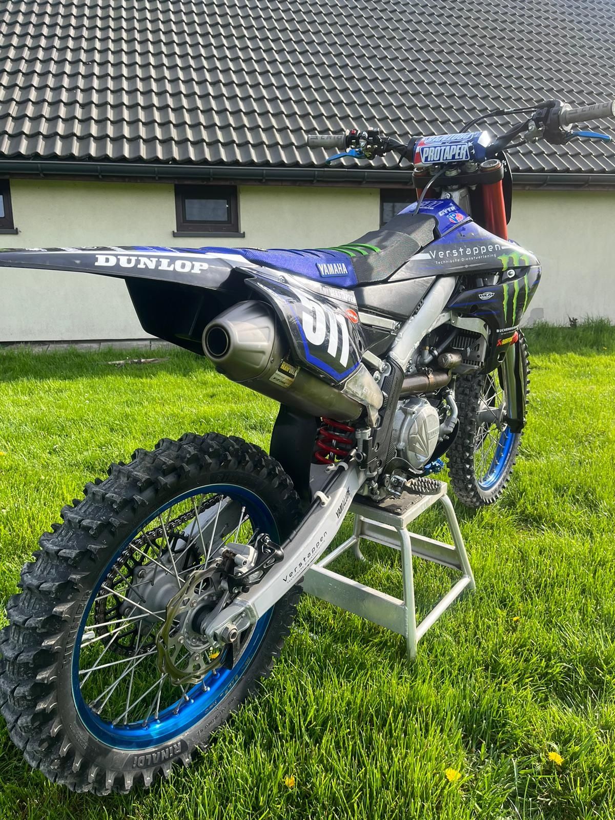 Yamaha YZ 450F rozrusznik, mapy