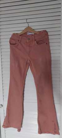 Zara spodnie jeansy typu flare r.140 
stan bdb