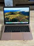 MacBook Air różowy