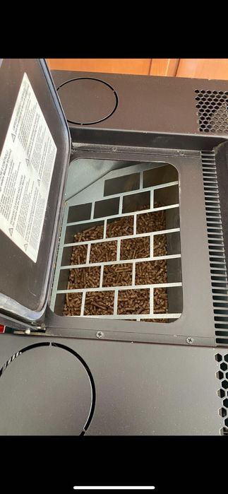 Salamandra como nova  á pelletes.