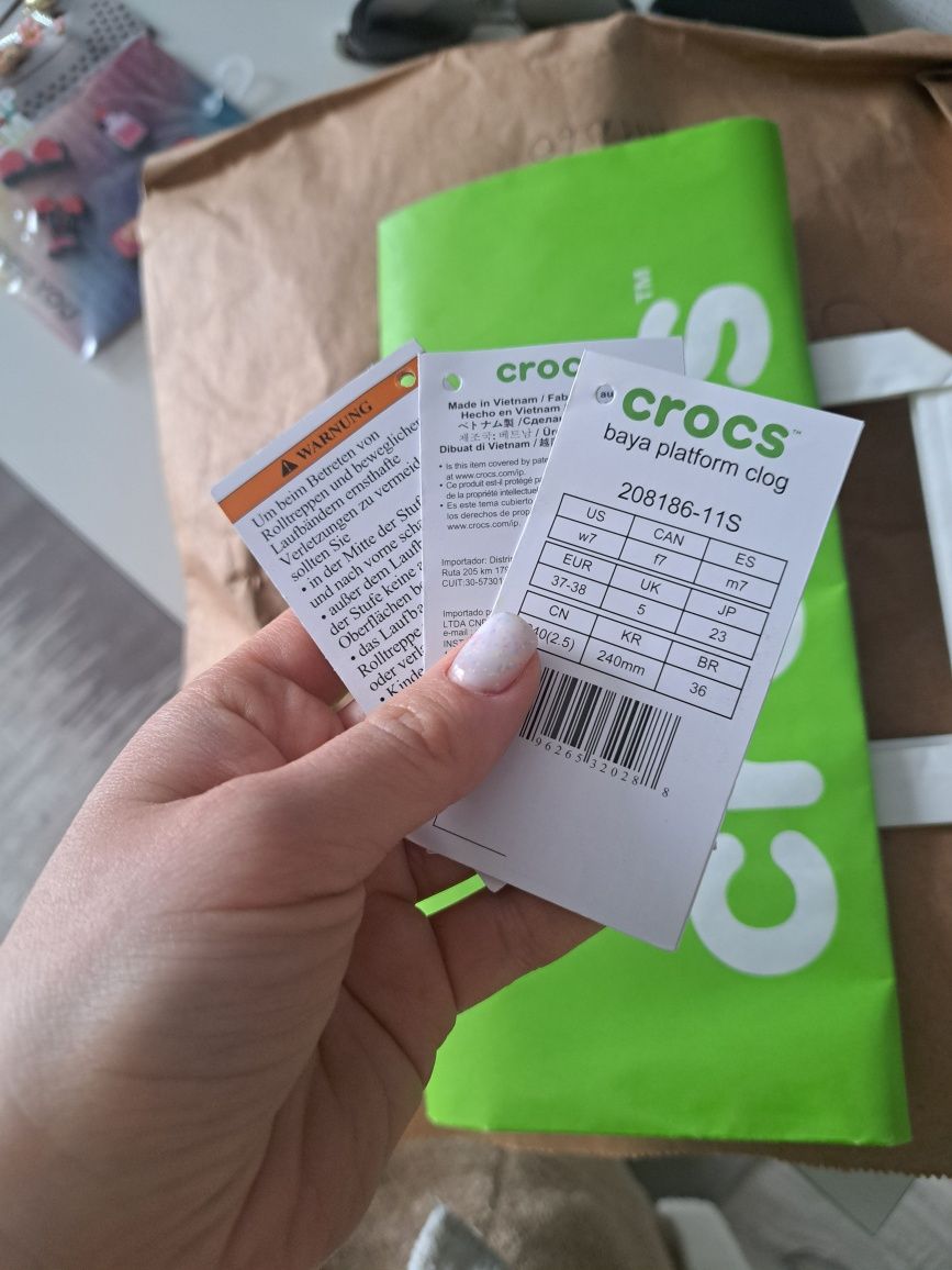 Нові оригінальні Crocs baya platform clog  розмір w7