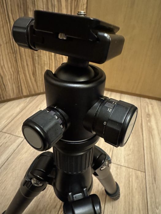 Statyw Benro A269M8 z głowicą B-1