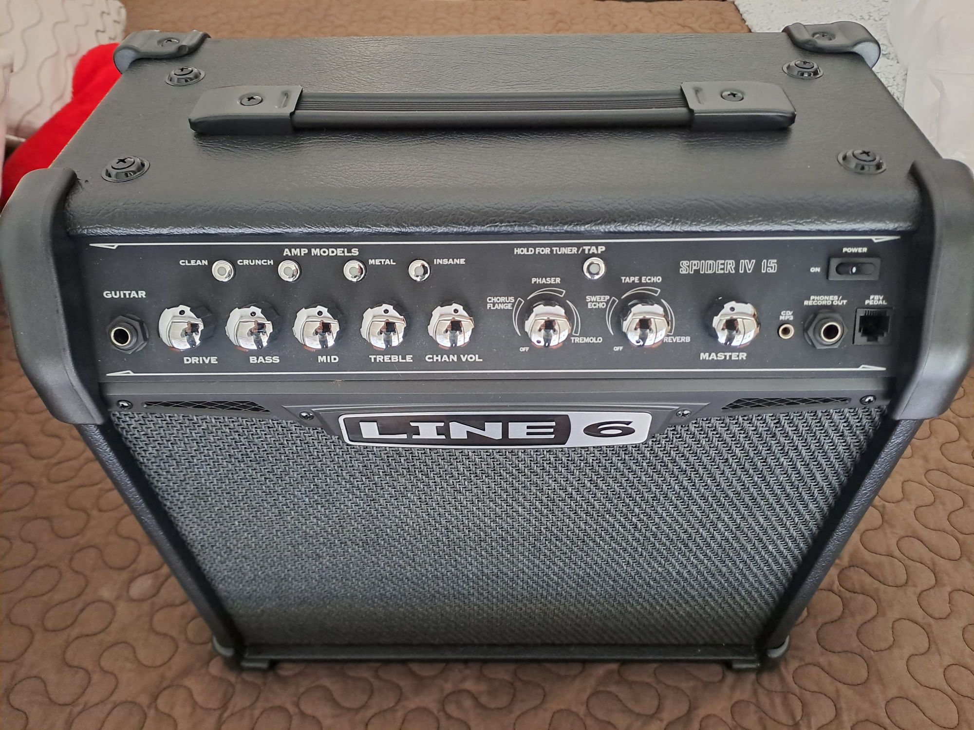 Amplificador Line6, Spider IV, 15 watts