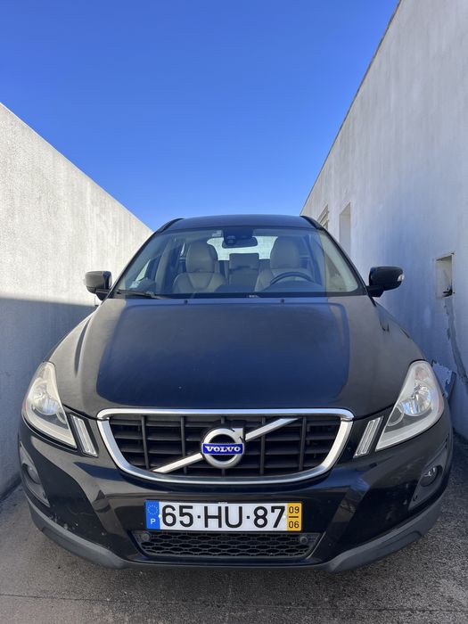 Volvo XC60 2.4 D5 - 5 cilindros.