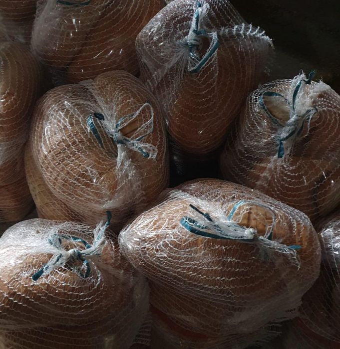 Czerstwe pieczywo dla zwierząt dużą ilość