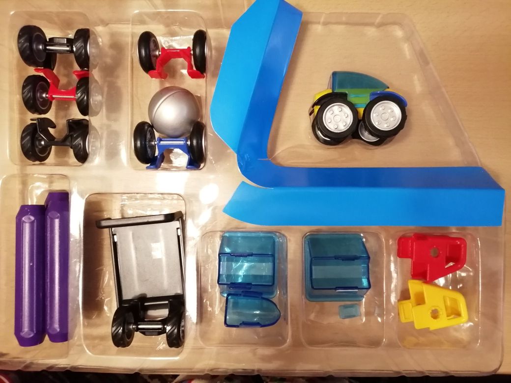 Развивающая игрушка: Магнитный конструктор, 20 элементов.