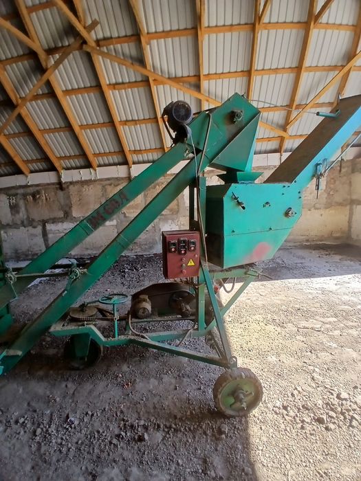 Продам зерномет 60А .