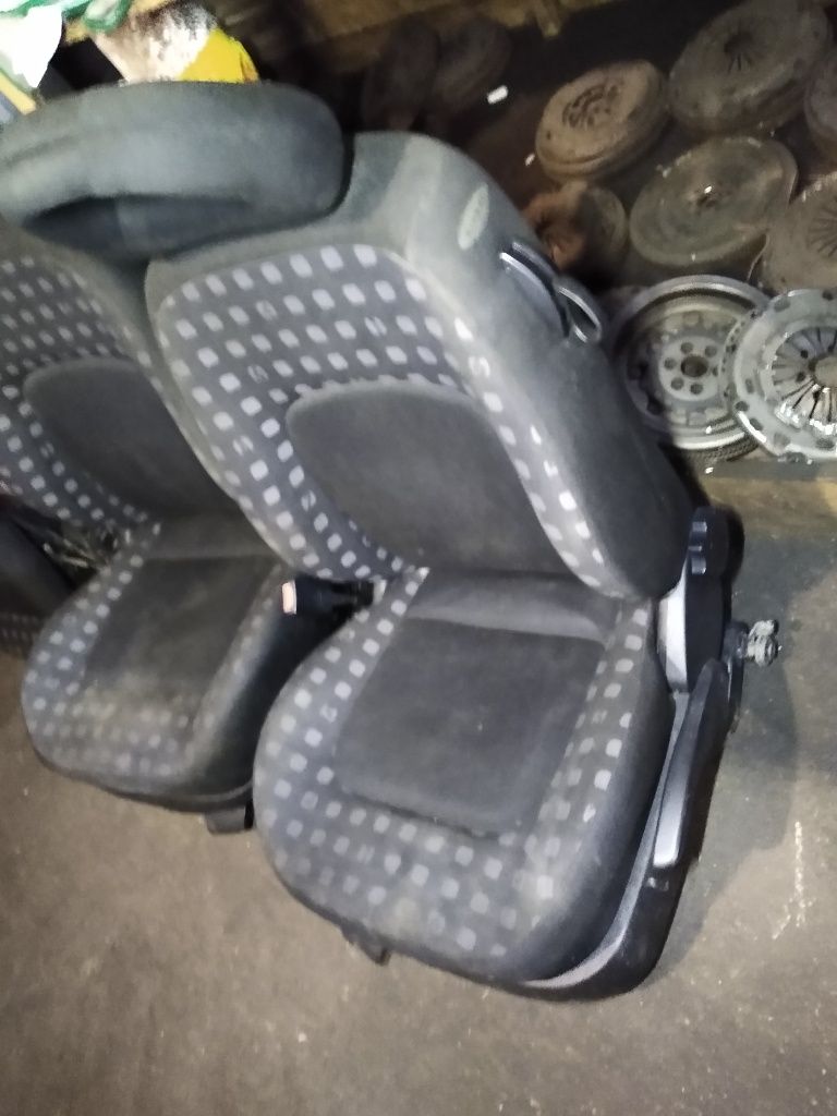 Fotele siedzenia VW new Beetle grzane komplet