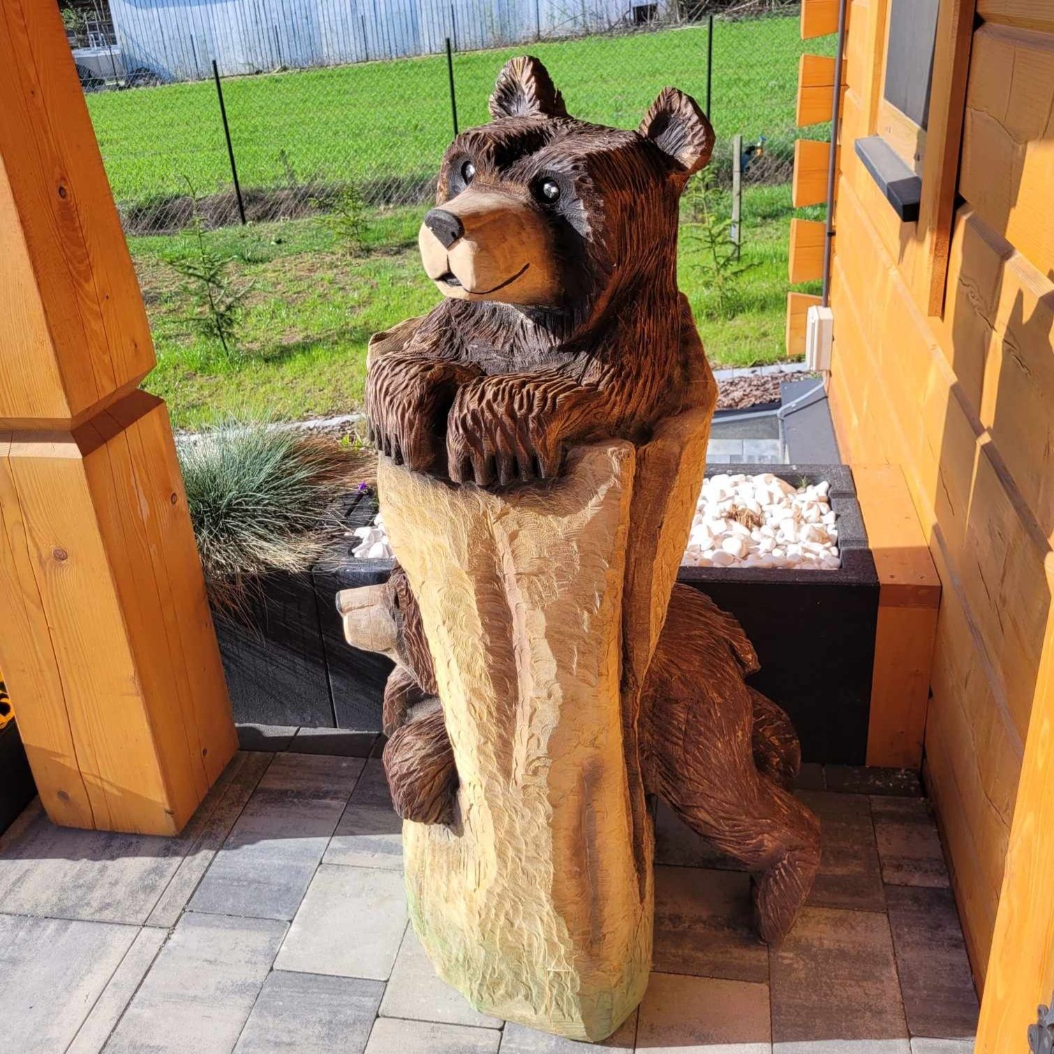 Drewniany Niedźwiadek 100 cm do ogrodu. Rzeźba w drewnia