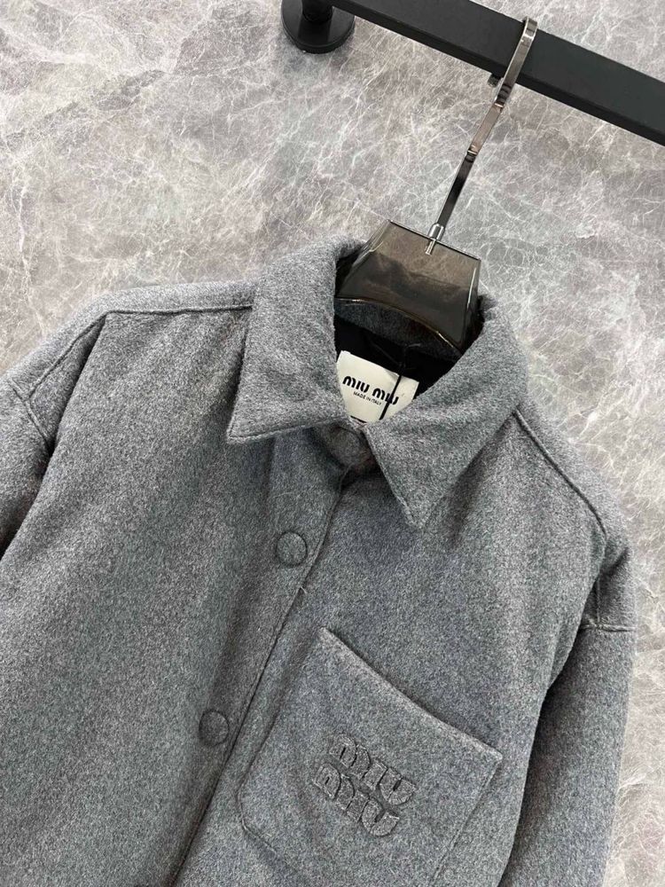 Шерстяна куртка miu miu на пуху