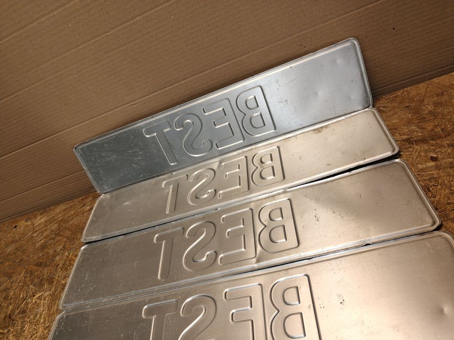 Tablica rejestracyjna BEST