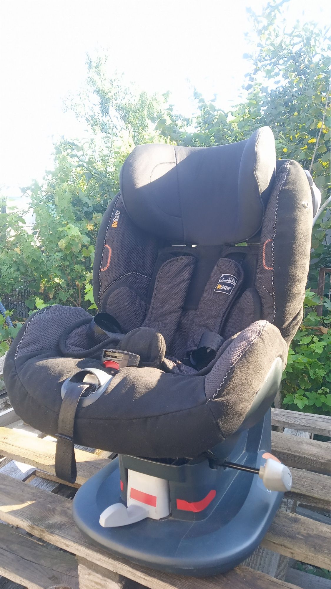 Дитяче автомобільне крісло Besafe ComfortX3