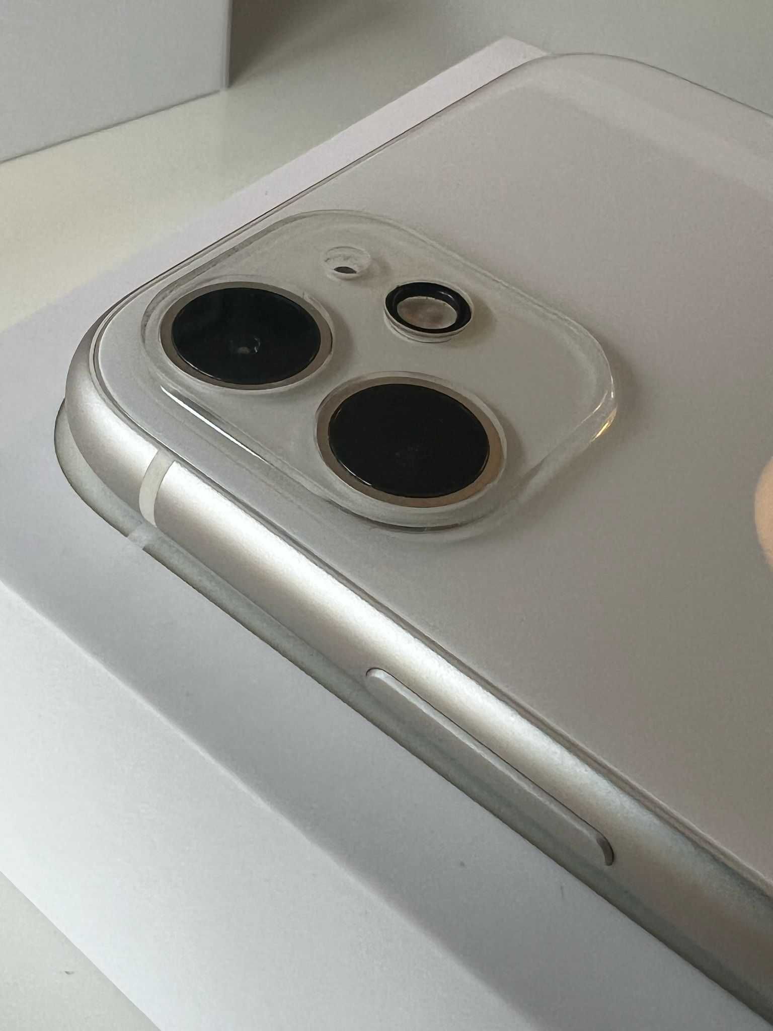IPhone 11 usado em bom estado