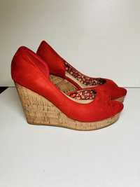 Босоножки красные 35 размер туфли на танкетке женские