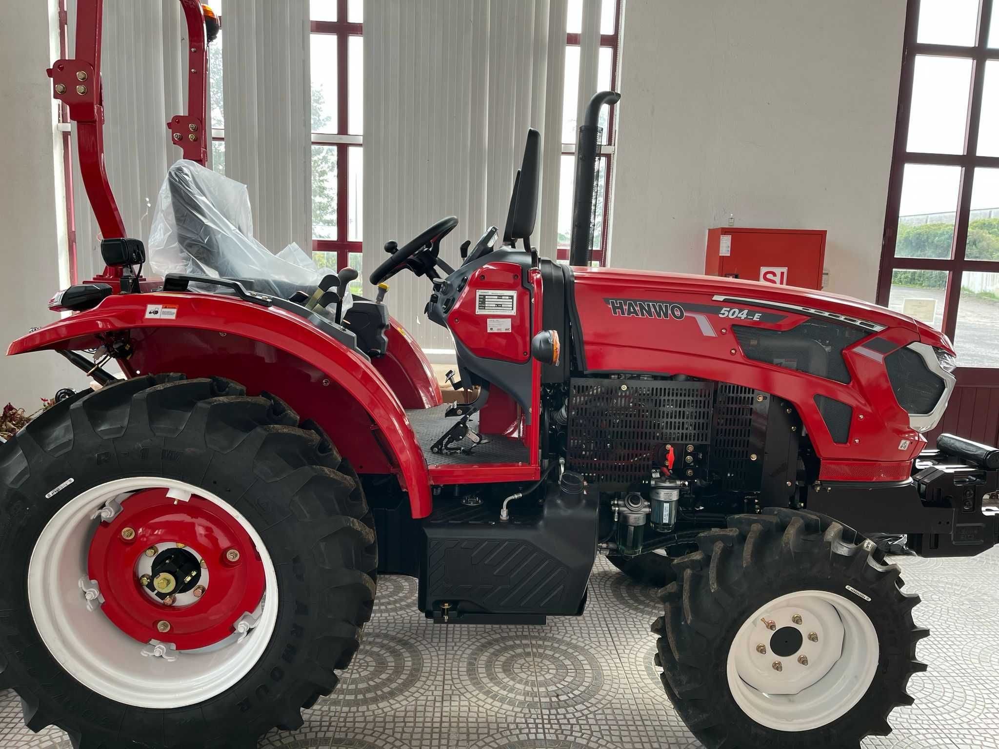 Tractor NOVO Hanwo 50cv BOM PREÇO 19.500 EUROS