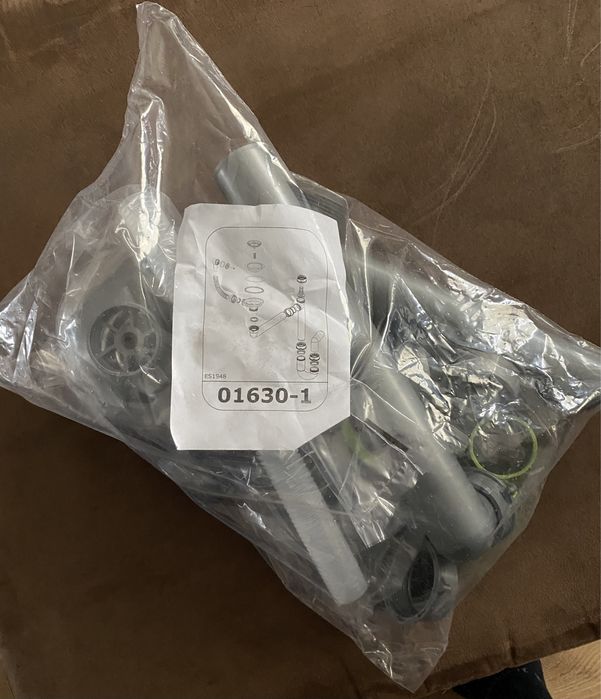 Syfon zlewozmywakowy.