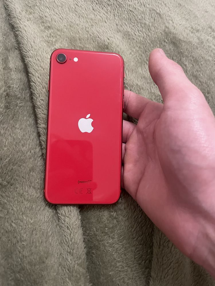 iPhone.    SE.       2020