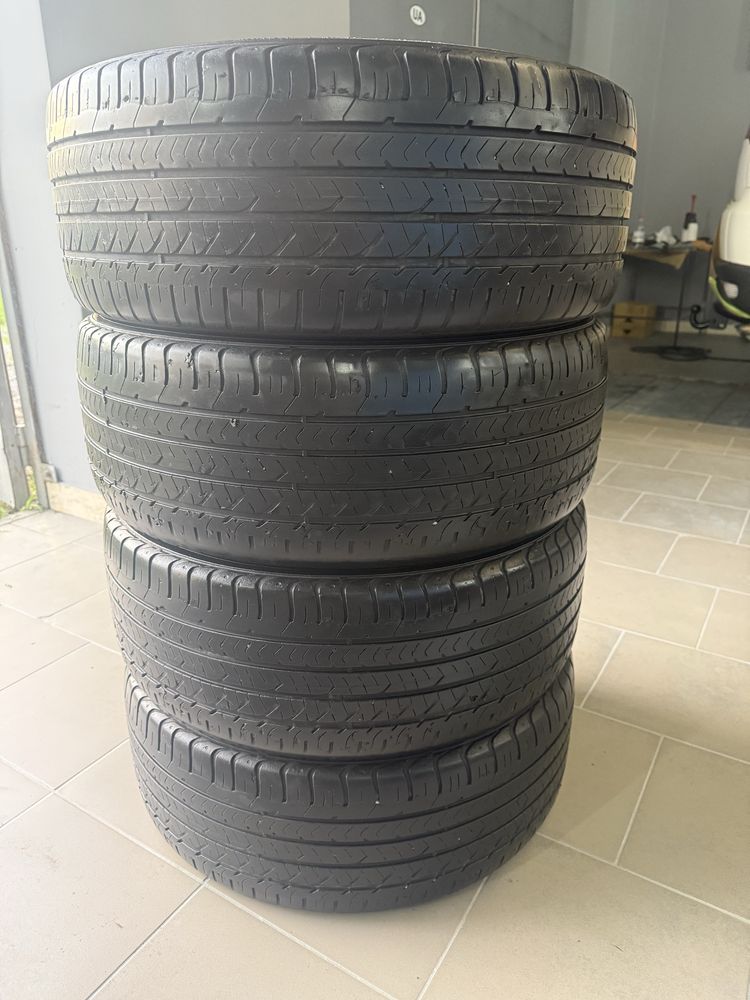 Літня Резина Goodyear 235/45/R18