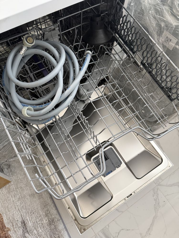 Посудомийна машина BEKO DVN05321W