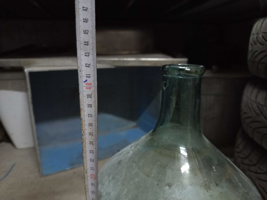 Стеклянные банки 0,6л., 0.5л. и меньше и стеклянные бутыли