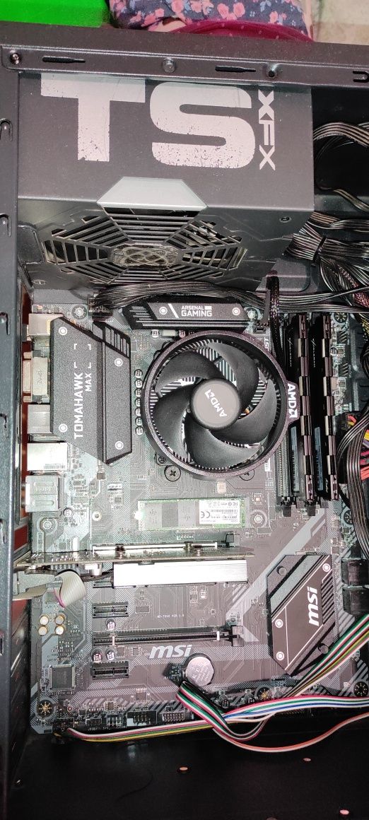 Продам комплект Ryzen 5 5600x+B450 Tomahawk MAX