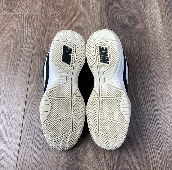 Тенісні Кросівки Nike CITY COURT 7 37.5 (23.5 см) волейбольні