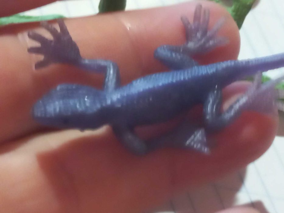 игрушка фигурка аллигатор пластик и резина тянется ящерица и крокодил