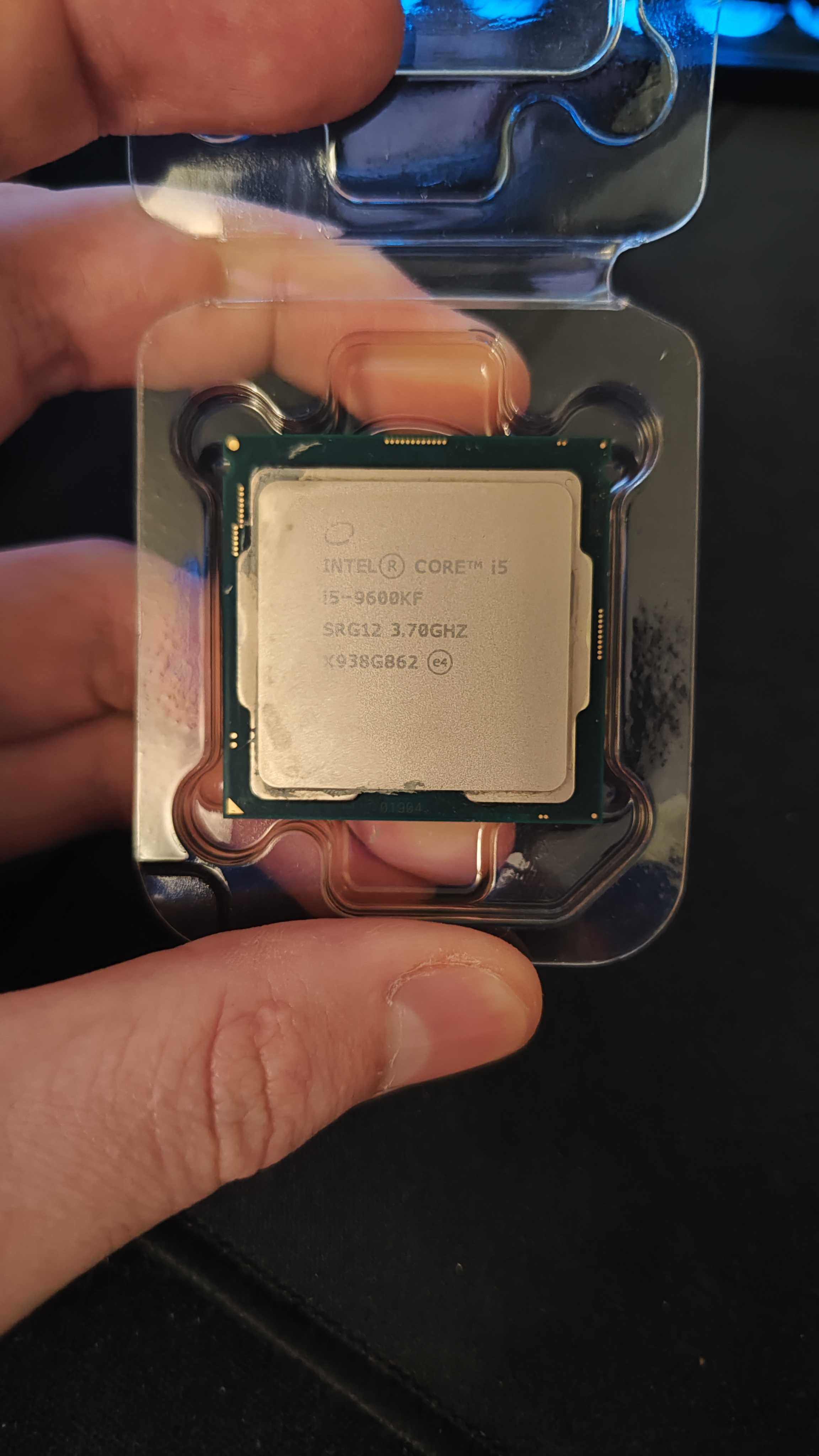 Процесор Intel Core I5-9600kf